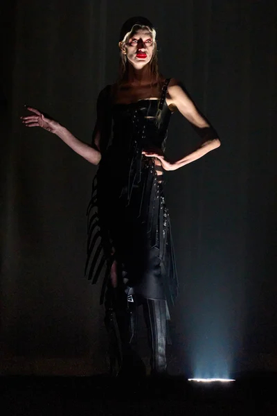 Look 5